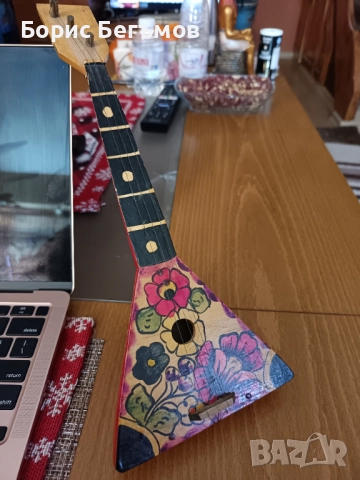 Руска дървена играчка балалайка, СССР, винтидж, цветни, ръчно рисувани цветя, , снимка 9 - Антикварни и старинни предмети - 52977542