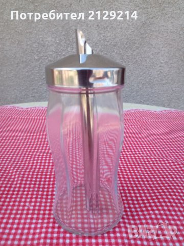 4. Стъклена захарница