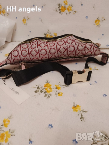 Calvin Klein чанта за кръст, снимка 5 - Чанти - 52682780