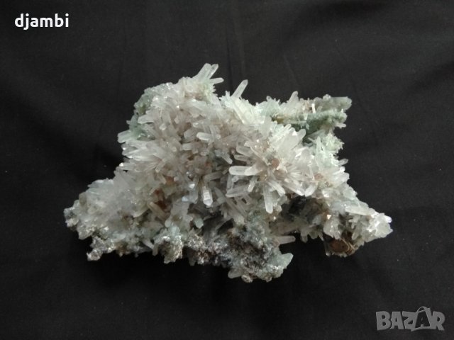 № 57 Зелен кварц със сфалерит,