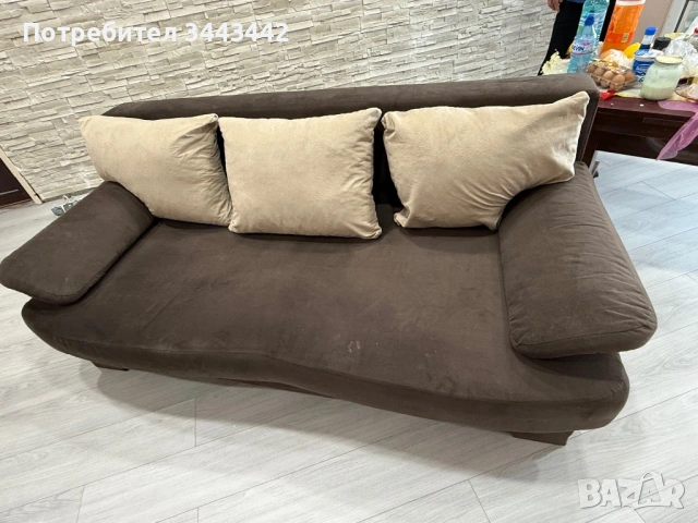 Разтегателен диван