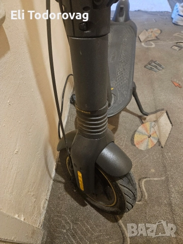 тротинетка Ninebot max G2, снимка 2 - Скейтборд, ховърборд, уейвборд - 52974082