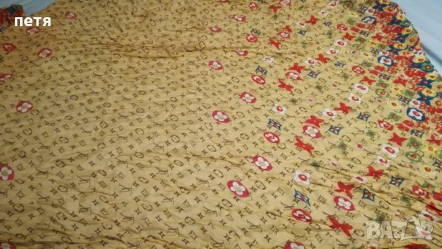 огромен шал 