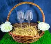 Гравирани комплекти стъклени чаши с декорирана кошница, снимка 4