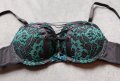 Hunkemoller 70B (UK 32B) черен сутиен с зелена дантела и огромни подплънки, снимка 4