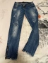 Стилни дънки в стил DSQUARED с модерен distressed дизайн., снимка 1