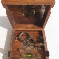 Секстант с компас в дървена кутия, снимка 3 - Морски сувенири - 43258511