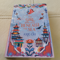 The Girl Who Feel Beneath The  Sea, снимка 1 - Художествена литература - 44847523