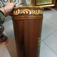Красива  дървена ръчно рисувана поставка за чадъри изр от дърво с красиви цветя , снимка 4 - Антикварни и старинни предмети - 43803019