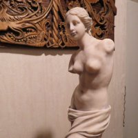 Голяма стара  скулптура, еротика  Венера Милоска - Афродита - Богинята на любовта - 18+, снимка 8 - Декорация за дома - 27959925