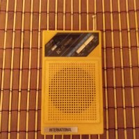 Старо радио INTERNATIONAL FM/AM, снимка 3 - Радиокасетофони, транзистори - 28038566