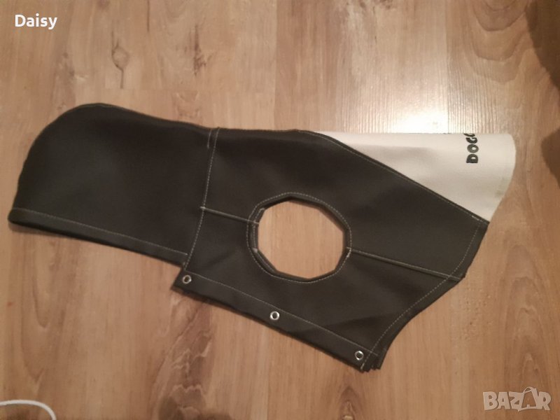 Кожено яке с качулка за куче до 5 кг., снимка 1