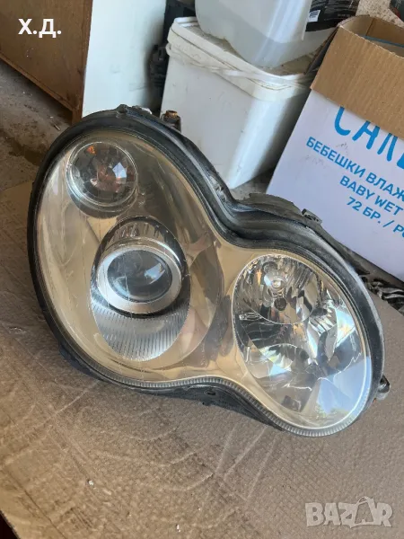 Десен фар ксенон лупа w203 Ц-класа , снимка 1
