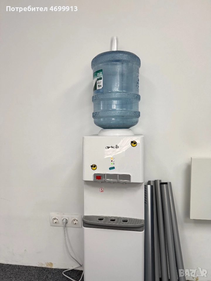 Диспенсър за вода - работят топла и студена вода, отлично състояние, снимка 1