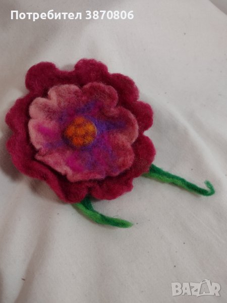 Зимна брошка от вълна за връхна дреха, снимка 1