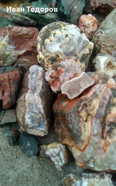 полускъпоценни камъни , снимка 1