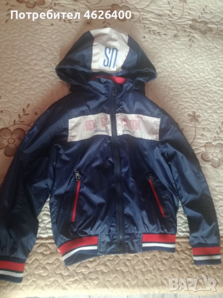 Продавам тъмно синьо детско марково яке за пролета и есента, снимка 1