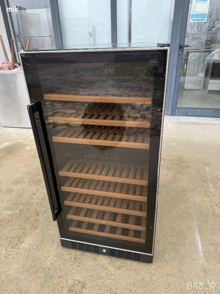 Витрина за вино с 2 температурни нива и вентилатор, снимка 1