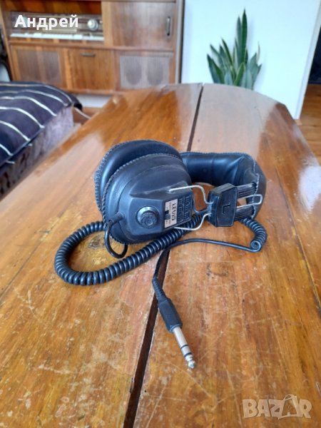 Стари слушалки Levis, снимка 1