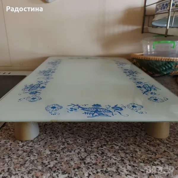 Стъклена масичка, снимка 1