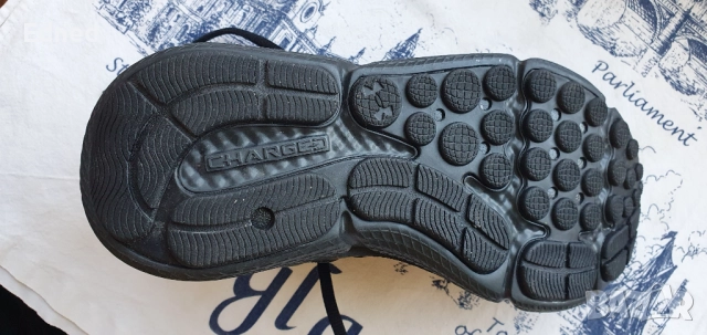 Дамски спортни обувки Under Armour, снимка 4 - Маратонки - 51687051