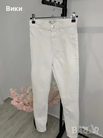 Дънки в бяло на Zara, размер XS, снимка 3 - Дънки - 49456420