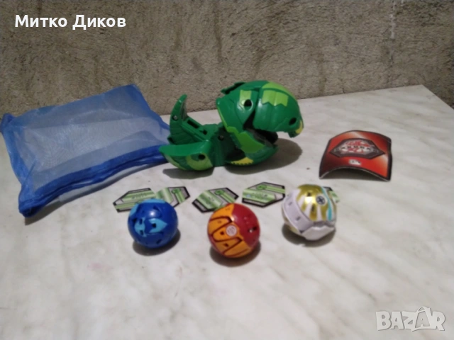 играчки Бакуган Mantonoid.