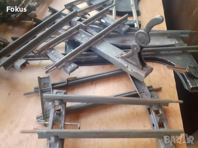 Лот части влакче конструктор метални релси писта- стара игра, снимка 4 - Антикварни и старинни предмети - 53274184