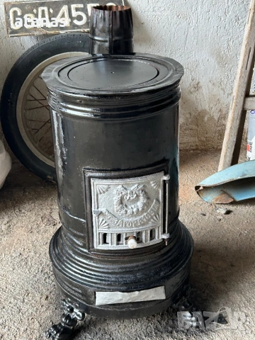 Стара печка за декор