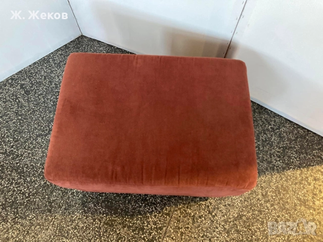 Табуретка, снимка 2 - Дивани и мека мебел - 52701977