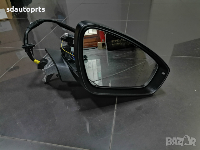 Ново Оригинално Дясно Огледало Audi Q4 E Tron 89C857502H 15+4 pin