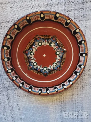 Ретро керамична чиния за стена 
