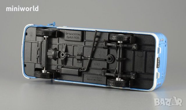 РАФ-977 ЕрАЗ-762Б фургон 1976 - мащаб 1:43 на ДеАгостини модела е нов в блистер, снимка 7 - Колекции - 37223551
