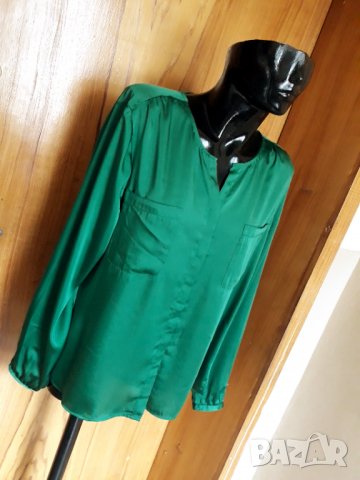 Ярко зелена сатенена риза 2ХЛ, снимка 2 - Ризи - 32855426