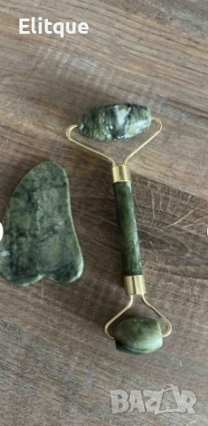 Нефритен масажор за лице с 2 ролки, в комплект с плосък нефритен камък  TV645