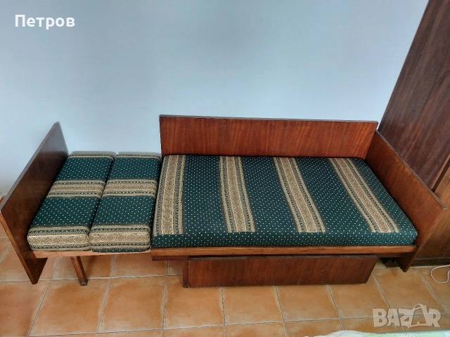 Ретро разтегателен диван - канапе, снимка 4 - Дивани и мека мебел - 53358760