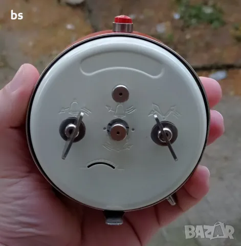 Механичен ретро будилник Mera Poltik Trivox , снимка 6 - Антикварни и старинни предмети - 47438100