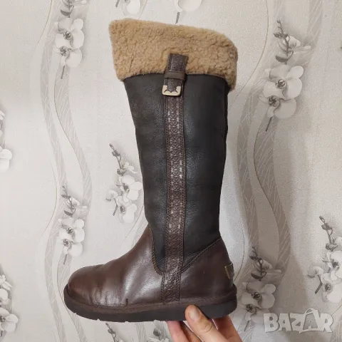 UGG Australia 5191 Locarno  номер 37  ботуши от овча кожа , снимка 8 - Дамски ботуши - 48018806