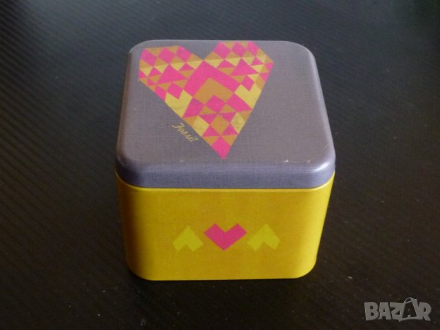 Fossil метална кутия от ръчен часовник сърце любов жълта сив, снимка 1 - Други стоки за дома - 37195764