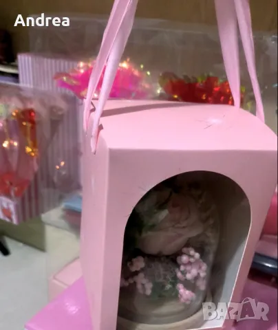 Вечна роза в стъкленица, снимка 4 - Изкуствени цветя - 48370919