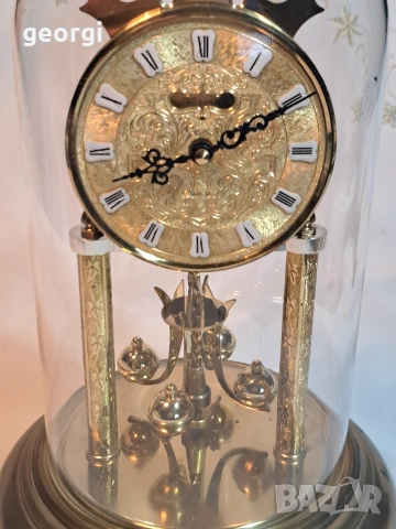 немски настолен часовник Hermle със стъклен похлупак , снимка 2 - Антикварни и старинни предмети - 53377294