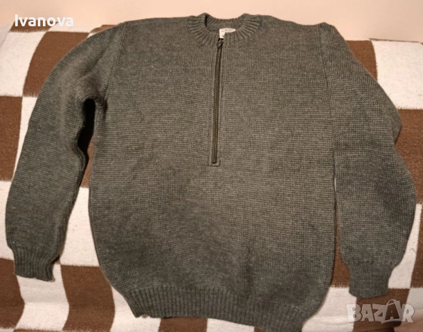 Половер вълнен сив с цип