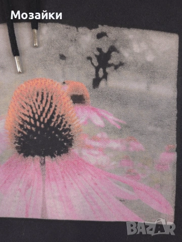 Худи Helena Christensen x H&M с фото принт, като ново, размер M, снимка 3 - Суичъри - 53596247