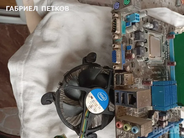 продавам дъно сокет 775 и, intel Xeon , снимка 2 - Дънни платки - 49484081