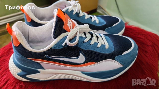 Оригинални маратонка Найк 44 номер, снимка 2 - Кецове - 52055807