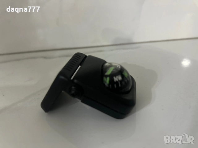 Преносим компас с лепенка за табло, черен немски, снимка 2 - Аксесоари и консумативи - 52059726