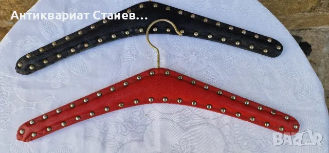 8 броя Винтидж кожени закачалки с капси

, снимка 16 - Антикварни и старинни предмети - 50341479