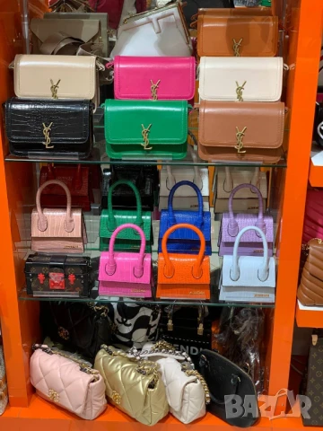 чанти guess jaquemuss chanel louis vuitton versace, снимка 14 - Чанти - 51427558