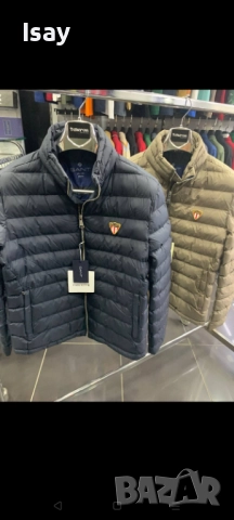 Мъжко яке GANT в тъмно син цвят 3ХЛ последен размер 