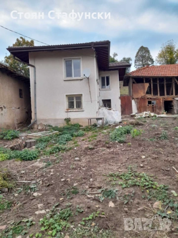 Къща в село Голяма Желязна  на 600м. От центъра и 2,5км от язовир сопжт, снимка 8 - Къщи - 53020020